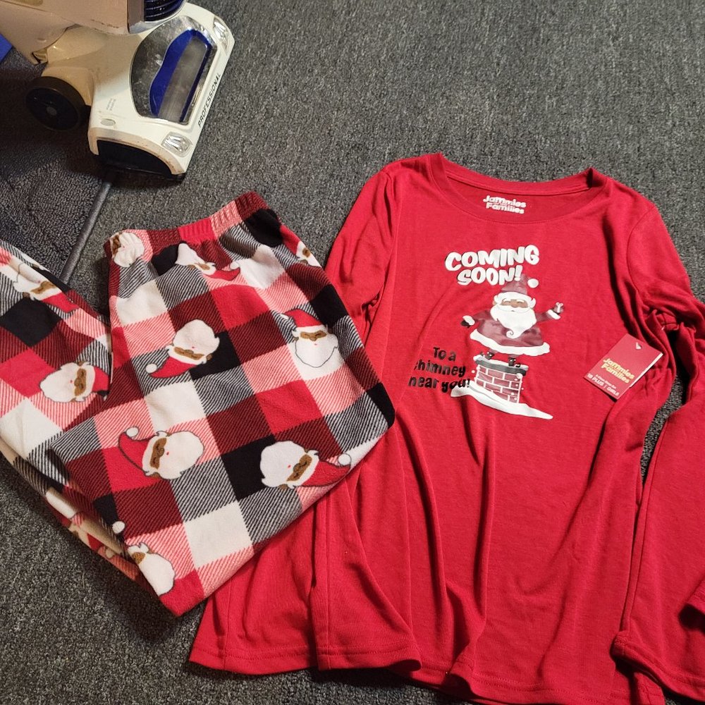 New girls 18 Christmas Pajamas